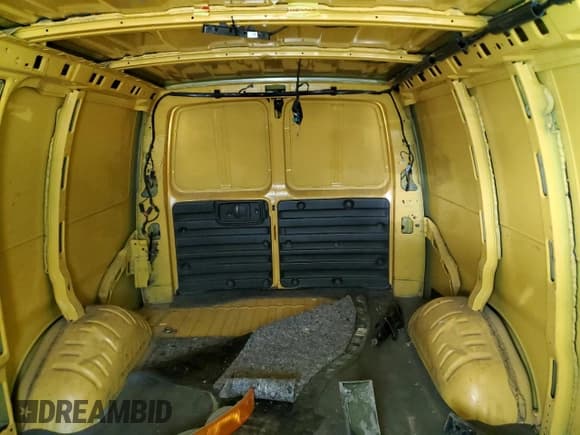 ✅ 2020 GMC Savana Cargo • VIN: 1GTW7AFG2L1252332 • Лот: 90634225. Опубликован ранее на Copart с пробегом Не указан. Бесплатный доступ к архиву аукционных продаж из США и подробный отчёт об истории автомобиля на DreamBid. Изображение 10.