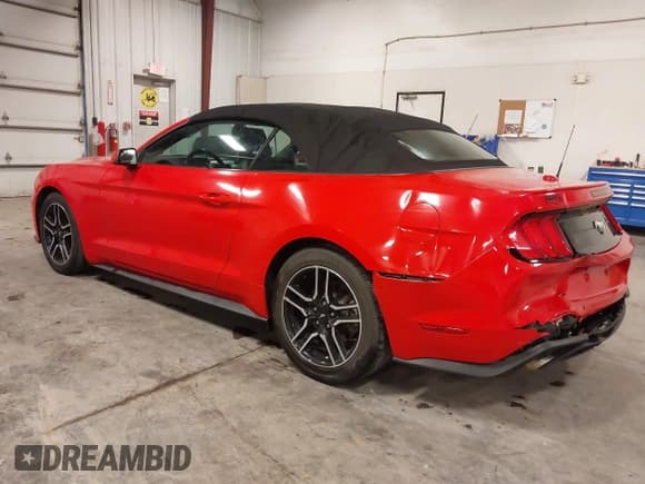 ✅ 2018 Ford Mustang EcoBoost Premium • VIN: 1FATP8UHXJ5110023 • Лот: 43344450. Опубликован ранее на IAAI с пробегом 61 095 миль. Бесплатный доступ к архиву аукционных продаж из США и подробный отчёт об истории автомобиля на DreamBid. Изображение 3.