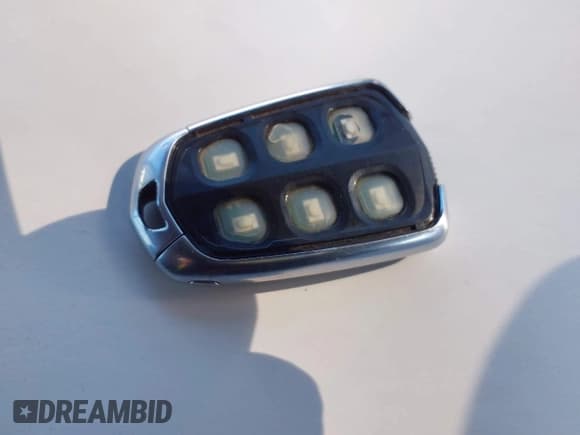 ✅ 2015 Cadillac Escalade Luxury • VIN: 1GYS4MKJ7FR705533 • Lot: 43626802. Wystawiony na IAAI z przebiegiem 145 550 mil. Bezpłatny archiwum sprzedaży aukcyjnych z USA i szczegółowy raport historii pojazdu na DreamBid. Zdjęcie 11.