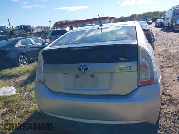 ✅ 2014 Toyota Prius • VIN: JTDKN3DP6E3050779 • Lot: 43489999. Wystawiony na IAAI z przebiegiem 253 940 mil. Bezpłatny archiwum sprzedaży aukcyjnych z USA i szczegółowy raport historii pojazdu na DreamBid. Zdjęcie 16.