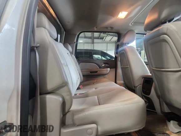 ✅ 2011 Chevrolet Silverado 1500 LTZ • VIN: 3GCPKTE33BG319842 • Lot: 71033165. Listed on Copart with 221,471 mi. Free auction sales archive from the USA and detailed vehicle history report at DreamBid. Image 10.