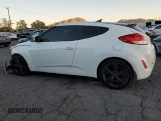 ✅ 2013 Hyundai Veloster w/Black Int • VIN: KMHTC6AD2DU141638 • Lot: 84566784. Wystawiony na Copart z przebiegiem 160 447 mil. Bezpłatny archiwum sprzedaży aukcyjnych z USA i szczegółowy raport historii pojazdu na DreamBid. Zdjęcie 2.
