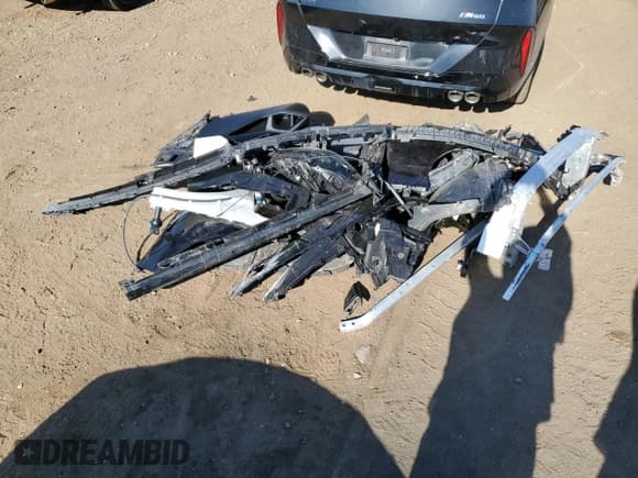 ✅ 2025 BMW X3 M50 xDrive • VIN: 5UX73GP0XS9Y30048 • Lot: 69661065. Wystawiony na Copart z przebiegiem 7 034 mil. Bezpłatny archiwum sprzedaży aukcyjnych z USA i szczegółowy raport historii pojazdu na DreamBid. Zdjęcie 13.