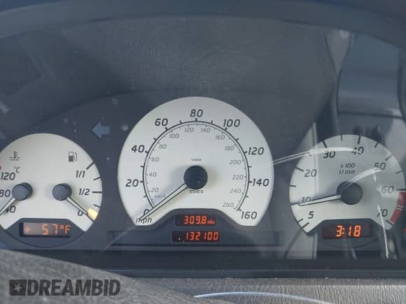 ✅ 1999 Mercedes-Benz C 230/260/280/320 • VIN: WDBHA29GXXA733865 • Lot: 41805321. Listed on IAAI with 132,100 mi. Free auction sales archive from the USA and detailed vehicle history report at DreamBid. Image 7.