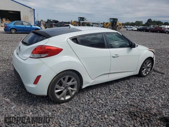 ✅ 2016 Hyundai Veloster • VIN: KMHTC6AD4GU261428 • Lot: 70861325. Wystawiony na Copart z przebiegiem 125 966 mil. Bezpłatny archiwum sprzedaży aukcyjnych z USA i szczegółowy raport historii pojazdu na DreamBid. Zdjęcie 3.
