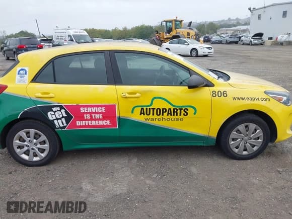 ✅ 2018 Kia Rio S • VIN: 3KPA25AB8JE059432 • Lot: 43556999. Wystawiony na IAAI z przebiegiem 220 312 mil. Bezpłatny archiwum sprzedaży aukcyjnych z USA i szczegółowy raport historii pojazdu na DreamBid. Zdjęcie 12.