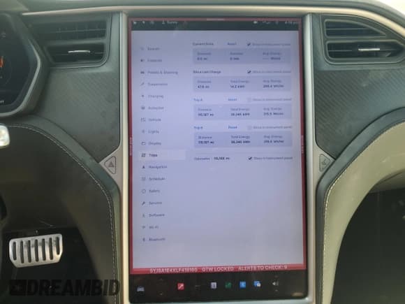 ✅ 2020 Tesla Model S Performance • VIN: 5YJSA1E4XLF416165 • Lot: 64854955. Wystawiony na Copart z przebiegiem 115 188 mil. Bezpłatny archiwum sprzedaży aukcyjnych z USA i szczegółowy raport historii pojazdu na DreamBid. Zdjęcie 9.