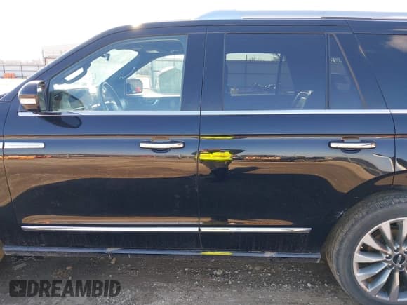 ✅ 2018 Lincoln Navigator Select • VIN: 5LMJJ2JT0JEL11222 • Lot: 41191702. Listed on IAAI with 105,590 mi. Free auction sales archive from the USA and detailed vehicle history report at DreamBid. Image 14.