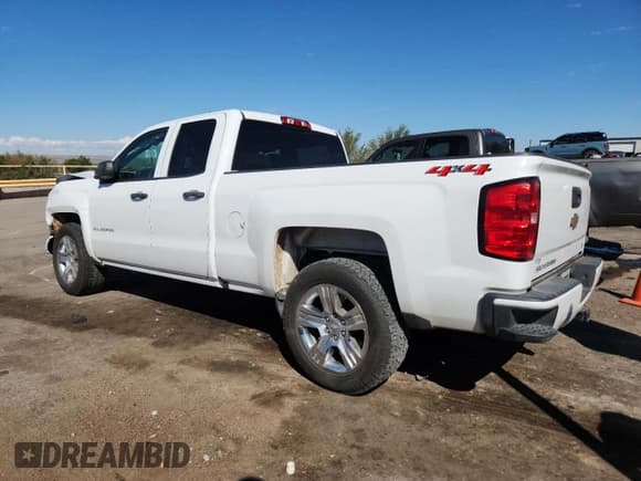 ✅ 2019 Chevrolet Silverado 1500 Custom • VIN: 2GCVKMEC9K1207228 • Лот: 84832215. Опубликован ранее на Copart с пробегом 125 874 миль. Бесплатный доступ к архиву аукционных продаж из США и подробный отчёт об истории автомобиля на DreamBid. Изображение 2.
