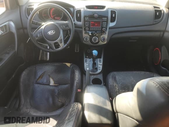 ✅ 2010 Kia Forte SX • VIN: KNAFW6A31A5138863 • Lot: 89776915. Wystawiony na Copart z przebiegiem 209 894 mil. Bezpłatny archiwum sprzedaży aukcyjnych z USA i szczegółowy raport historii pojazdu na DreamBid. Zdjęcie 8.