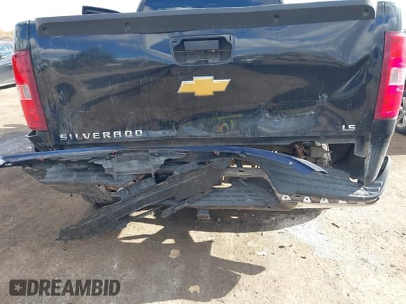 ✅ 2009 Chevrolet Silverado 1500 Work Truck • VIN: 1GCEC19X09Z279395 • Лот: 43564790. Опубликован ранее на IAAI с пробегом 165 261 миль. Бесплатный доступ к архиву аукционных продаж из США и подробный отчёт об истории автомобиля на DreamBid. Изображение 6.