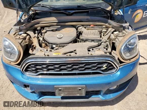 ✅ 2019 MINI Countryman Cooper S E • VIN: WMZYU7C54K3F93292 • Лот: 66477925. Опубликован ранее на Copart с пробегом 69 838 миль. Бесплатный доступ к архиву аукционных продаж из США и подробный отчёт об истории автомобиля на DreamBid. Изображение 11.