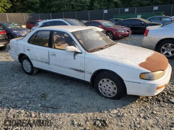✅ 1995 Toyota Camry LE • VIN: 4T1SK12E7SU587547 • Lot: 63109244. Wystawiony na Copart z przebiegiem 150 590 mil. Bezpłatny archiwum sprzedaży aukcyjnych z USA i szczegółowy raport historii pojazdu na DreamBid. Zdjęcie 4.