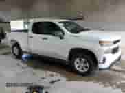 2019 Chevrolet Silverado 1500 Custom z VIN 1GCRYBEH0KZ276669, wystawiony jako Copart lot #81836715 z przebiegiem 169 156 mil mil oraz Szkoda całkowita • Salvage title. Historia ofert i sprzedaży dostępna na DreamBid. Obrazek 4.