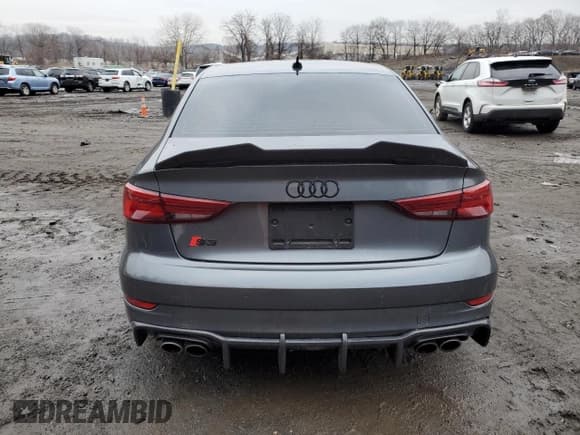 ✅ 2019 Audi S3 Premium Plus • VIN: WAUB1GFFXK1016419 • Lot: 39742524. Wystawiony na Copart z przebiegiem 26 883 mil. Bezpłatny archiwum sprzedaży aukcyjnych z USA i szczegółowy raport historii pojazdu na DreamBid. Zdjęcie 6.