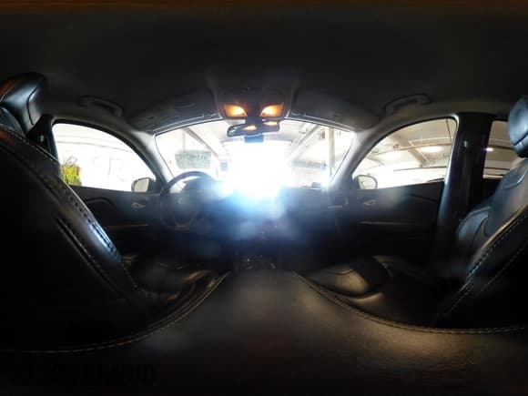 ✅ 2016 Jeep Cherokee Limited • VIN: 1C4PJMDB9GW344884 • Lot: 41348741. Wystawiony na IAAI z przebiegiem 130 835 mil. Bezpłatny archiwum sprzedaży aukcyjnych z USA i szczegółowy raport historii pojazdu na DreamBid. Zdjęcie 18.