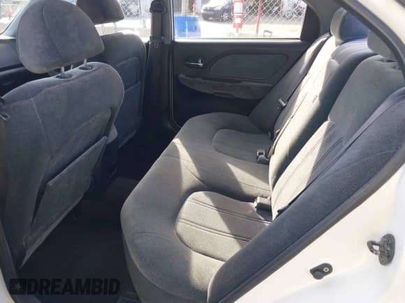 2003 Hyundai Sonata GLS with VIN KMHWF35H93A870185, listed as a IAAI auction lot 43397216 with 189,217 mi miles and . Bid and sale history available at DreamBid. Image 8.