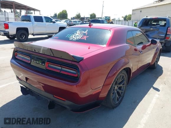 ✅ 2020 Dodge Challenger SRT Hellcat Widebody • VIN: 2C3CDZC98LH117507 • Lot: 42474496. Wystawiony na IAAI z przebiegiem 27 566 mil. Bezpłatny archiwum sprzedaży aukcyjnych z USA i szczegółowy raport historii pojazdu na DreamBid. Zdjęcie 4.