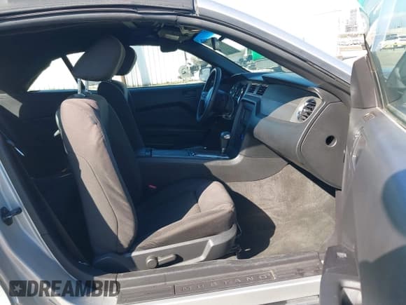 ✅ 2012 Ford Mustang Premium • VIN: 1ZVBP8EM2C5235096 • Lot: 43385320. Listed on IAAI with 110,439 mi. Free auction sales archive from the USA and detailed vehicle history report at DreamBid. Image 5.