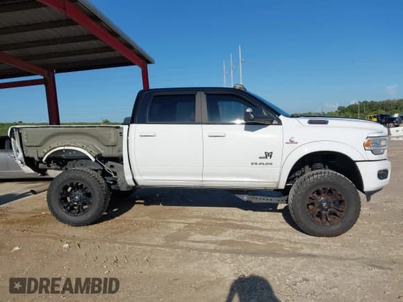 ✅ 2020 Ram 2500 Big Horn • VIN: 3C6UR5DL6LG288882 • Lot: 42987470. Listed on IAAI with 90,715 mi. Free auction sales archive from the USA and detailed vehicle history report at DreamBid. Image 14.