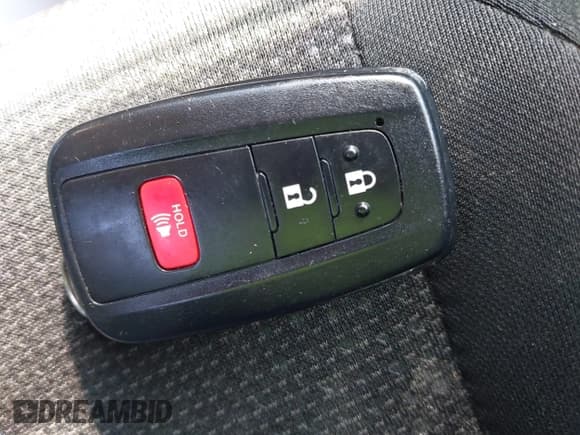 ✅ 2022 Toyota Prius L Eco • VIN: JTDKAMFU4N3184081 • Lot: 42862684. Listed on IAAI with 40,576 mi. Free auction sales archive from the USA and detailed vehicle history report at DreamBid. Image 11.