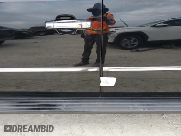 ✅ 2013 Chevrolet Suburban LTZ • VIN: 1GNSCKE07DR363506 • Лот: 75138994. Опубликован ранее на Copart с пробегом 83 532 миль. Бесплатный доступ к архиву аукционных продаж из США и подробный отчёт об истории автомобиля на DreamBid. Изображение 13.