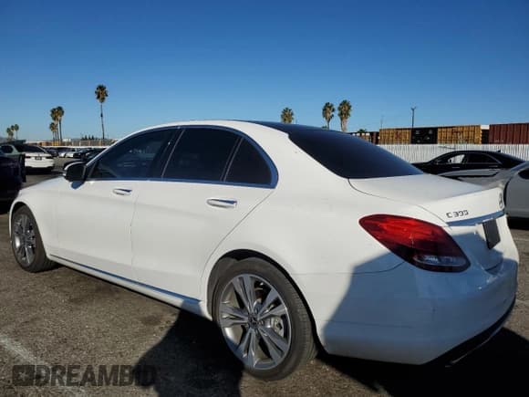 ✅ 2018 Mercedes-Benz C 300 • VIN: WDDWF4JB5JR413387 • Lot: 90620595. Listed on Copart with 37,501 mi. Free auction sales archive from the USA and detailed vehicle history report at DreamBid. Image 2.