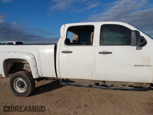 ✅ 2008 Chevrolet Silverado 2500HD LTZ • VIN: 1GCHK23K08F210631 • Лот: 43558042. Опубликован ранее на IAAI с пробегом 275 598 миль. Бесплатный доступ к архиву аукционных продаж из США и подробный отчёт об истории автомобиля на DreamBid. Изображение 6.