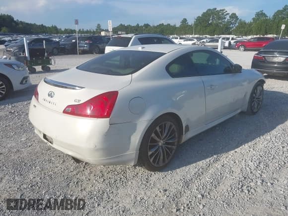 ✅ 2011 Infiniti G37 Journey • VIN: JN1CV6EK6BM215666 • Lot: 42696874. Listed on IAAI with 206,415 mi. Free auction sales archive from the USA and detailed vehicle history report at DreamBid. Image 4.