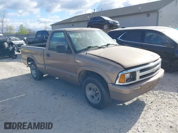 ✅ 1996 Chevrolet S-10 • VIN: 1GCCS1441T8106537 • Лот: 42047330. Опубликован ранее на IAAI с пробегом 150 000 миль. Бесплатный доступ к архиву аукционных продаж из США и подробный отчёт об истории автомобиля на DreamBid. Изображение 1.