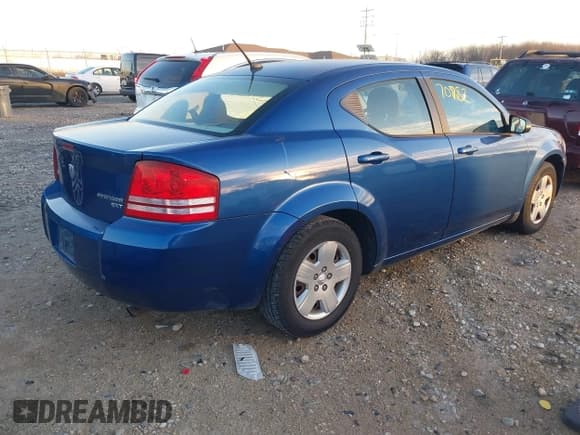 ✅ 2010 Dodge Avenger SXT • VIN: 1B3CC4FB8AN150433 • Lot: 43670782. Listed on IAAI with 211,767 mi. Free auction sales archive from the USA and detailed vehicle history report at DreamBid. Image 4.