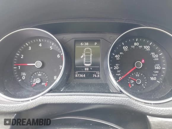 ✅ 2016 Volkswagen Passat SE • VIN: 1VWBS7A30GC061780 • Lot: 42963958. Wystawiony na IAAI z przebiegiem 87 364 mil. Bezpłatny archiwum sprzedaży aukcyjnych z USA i szczegółowy raport historii pojazdu na DreamBid. Zdjęcie 7.