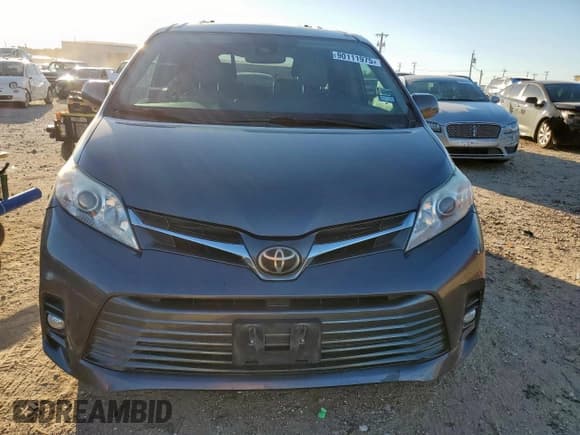✅ 2018 Toyota Sienna XLE • VIN: 5TDYZ3DC7JS961207 • Lot: 90111975. Listed on Copart with 114,529 mi. Free auction sales archive from the USA and detailed vehicle history report at DreamBid. Image 5.