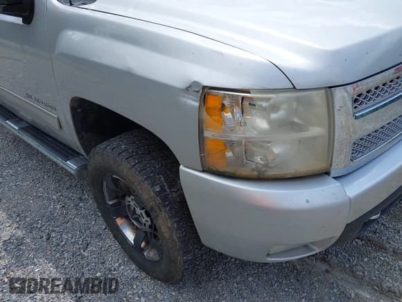 ✅ 2010 Chevrolet Silverado 1500 • VIN: 1GCYKTE22AZ298556 • Lot: 42663885. Wystawiony na IAAI z przebiegiem 189 643 mil. Bezpłatny archiwum sprzedaży aukcyjnych z USA i szczegółowy raport historii pojazdu na DreamBid. Zdjęcie 17.