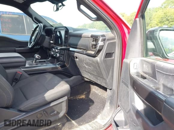 ✅ 2022 Ford F-150 XLT • VIN: 1FTEX1EP3NFA01354 • Lot: 43340407. Wystawiony na IAAI z przebiegiem 97 062 mil. Bezpłatny archiwum sprzedaży aukcyjnych z USA i szczegółowy raport historii pojazdu na DreamBid. Zdjęcie 5.