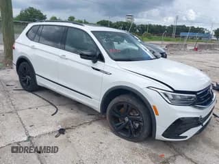 ✅ 2023 Volkswagen Tiguan SE R-Line Black • VIN: 3VVCB7AX0PM126184 • Lot: 42676837. Wystawiony na IAAI z przebiegiem 35 249 mil. Bezpłatny archiwum sprzedaży aukcyjnych z USA i szczegółowy raport historii pojazdu na DreamBid. Zdjęcie 1.