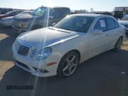 ✅ 2009 Mercedes-Benz E 550 Sport • VIN: WDBUF72X49B394394 • Lot: 41367768. Wystawiony na IAAI z przebiegiem 247 533 mil. Bezpłatny archiwum sprzedaży aukcyjnych z USA i szczegółowy raport historii pojazdu na DreamBid. Zdjęcie 17.