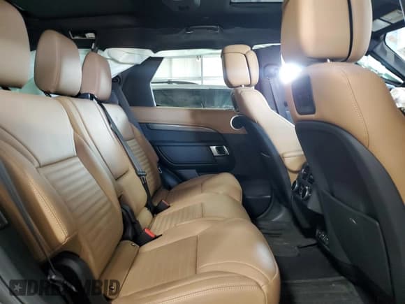 ✅ 2023 Land Rover Discovery HSE R-Dynamic • VIN: SALRM4EU4P2484616 • Lot: 66386055. Wystawiony na Copart z przebiegiem 19 697 mil. Bezpłatny archiwum sprzedaży aukcyjnych z USA i szczegółowy raport historii pojazdu na DreamBid. Zdjęcie 11.