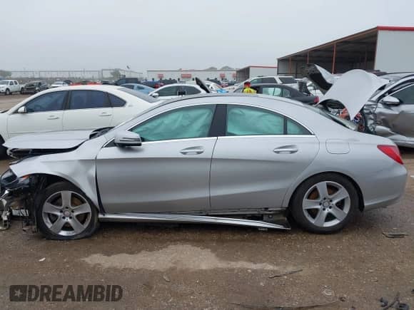 2017 Mercedes-Benz CLA 250 with VIN WDDSJ4EBXHN465249, listed as a IAAI auction lot 42153986 with Not provided miles and . Bid and sale history available at DreamBid. Image 15.