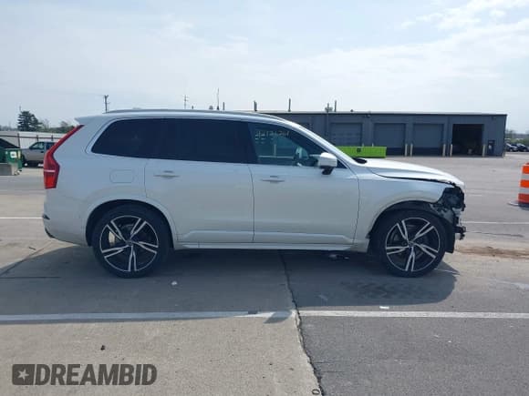 ✅ 2016 Volvo XC90 T6 R-Design • VIN: YV4A22PM2G1050192 • Lot: 42126261. Listed on IAAI with 114,881 mi. Free auction sales archive from the USA and detailed vehicle history report at DreamBid. Image 14.
