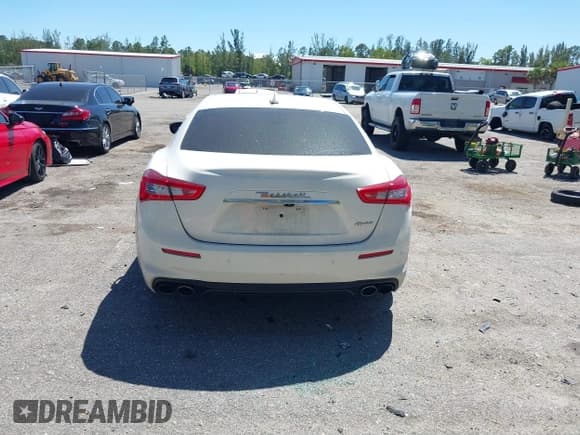 ✅ 2019 Maserati Ghibli • VIN: ZAM57XSA6K1322117 • Lot: 41840423. Listed on IAAI with 76,554 mi. Free auction sales archive from the USA and detailed vehicle history report at DreamBid. Image 16.