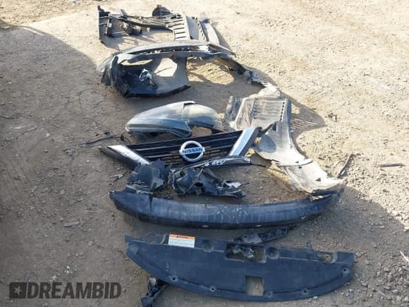 ✅ 2018 Nissan Versa SV • VIN: 3N1CN7AP7JL821218 • Lot: 43639021. Listed on IAAI with 149,960 mi. Free auction sales archive from the USA and detailed vehicle history report at DreamBid. Image 12.