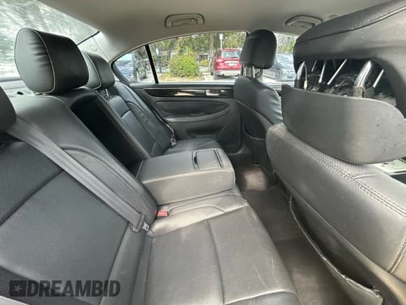 ✅ 2013 Hyundai Genesis 3.8L • VIN: KMHGC4DDXDU251483 • Lot: 91682505. Wystawiony na Copart z przebiegiem 167 830 mil. Bezpłatny archiwum sprzedaży aukcyjnych z USA i szczegółowy raport historii pojazdu na DreamBid. Zdjęcie 6.