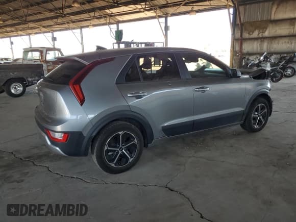 ✅ 2023 Kia Niro LX • VIN: KNDCP3LE4P5086864 • Лот: 81425275. Опубликован ранее на Copart с пробегом Не указан. Бесплатный доступ к архиву аукционных продаж из США и подробный отчёт об истории автомобиля на DreamBid. Изображение 3.