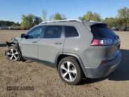 ✅ 2019 Jeep Cherokee Limited • VIN: 1C4PJLDB3KD443747 • Лот: 81944185. Опубликован ранее на Copart с пробегом 89 392 миль. Бесплатный доступ к архиву аукционных продаж из США и подробный отчёт об истории автомобиля на DreamBid. Изображение 2.