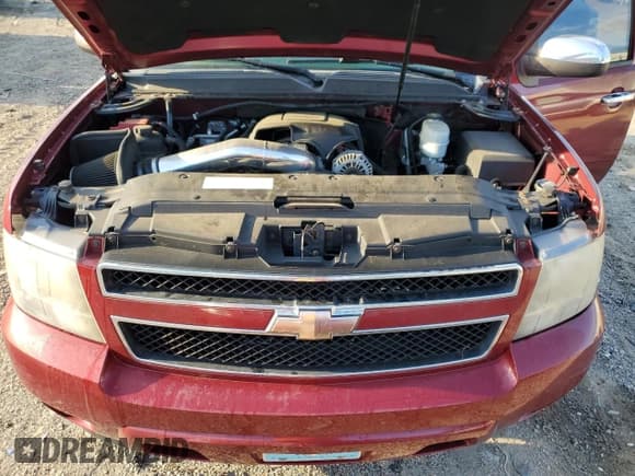 ✅ 2010 Chevrolet Suburban LT • VIN: 1GNZKMEGXAR211239 • Lot: 70322265. Wystawiony na Copart z przebiegiem 174 586 mil. Bezpłatny archiwum sprzedaży aukcyjnych z USA i szczegółowy raport historii pojazdu na DreamBid. Zdjęcie 12.