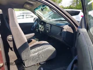 ✅ 2004 Dodge Dakota • VIN: 1D7HG12K74S646915 • Lot: 42126273. Wystawiony na IAAI z przebiegiem 202 085 mil. Bezpłatny archiwum sprzedaży aukcyjnych z USA i szczegółowy raport historii pojazdu na DreamBid. Zdjęcie 5.