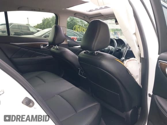 ✅ 2019 Infiniti Q50 Luxe • VIN: JN1EV7AP0KM519656 • Lot: 42604670. Wystawiony na IAAI z przebiegiem 118 126 mil. Bezpłatny archiwum sprzedaży aukcyjnych z USA i szczegółowy raport historii pojazdu na DreamBid. Zdjęcie 8.