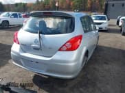 ✅ 2011 Nissan Versa S • VIN: 3N1BC1CP4BL444067 • Лот: 43584387. Опубликован ранее на IAAI с пробегом 101 405 миль. Бесплатный доступ к архиву аукционных продаж из США и подробный отчёт об истории автомобиля на DreamBid. Изображение 4.