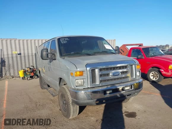 ✅ 2008 Ford Econoline Cargo Commercial • VIN: 1FTNE14W78DB01245 • Лот: 43869721. Опубликован ранее на IAAI с пробегом 378 123 миль. Бесплатный доступ к архиву аукционных продаж из США и подробный отчёт об истории автомобиля на DreamBid. Изображение 6.